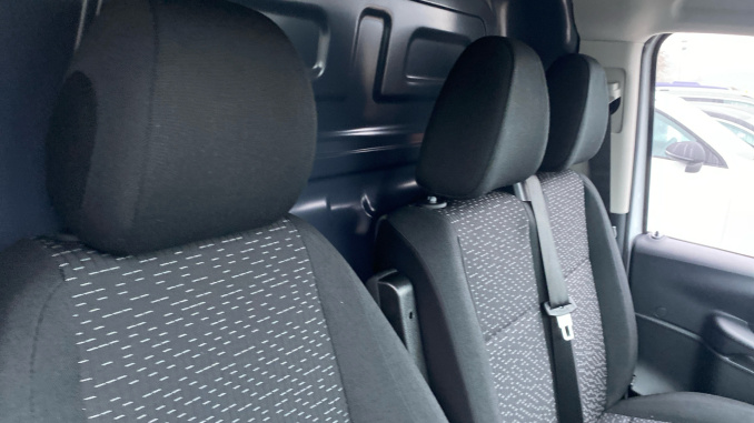 Mercedes-Benz Vito EL2 Electric Fwd 85kW 66kWh Pro Van Auto - Image 22